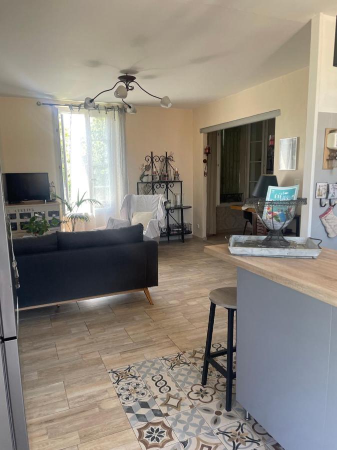 Appartement Avec Jardin En Ville LʼIsle-sur-la-Sorgue Extérieur photo